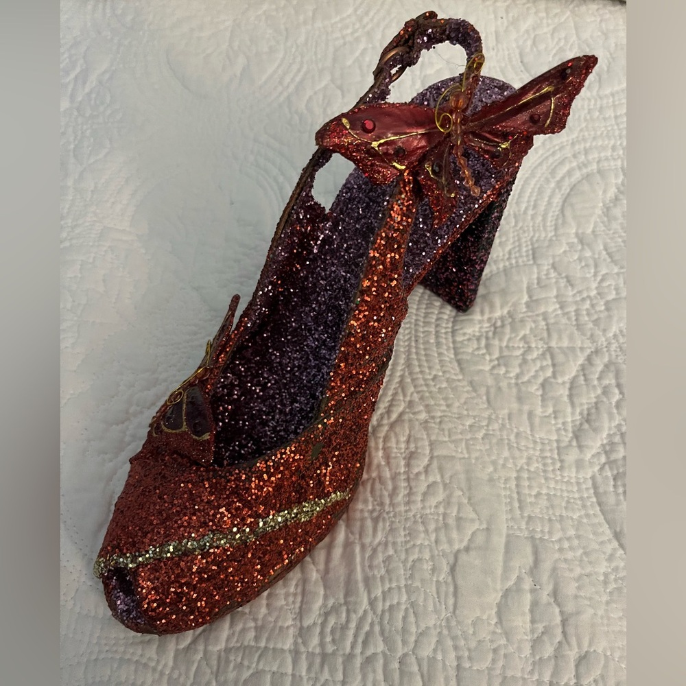 Mardi Gras bundle! Coveted MG throws-Muses shoe, LED wings, stuffy, and more! - Picture 2 of 8
